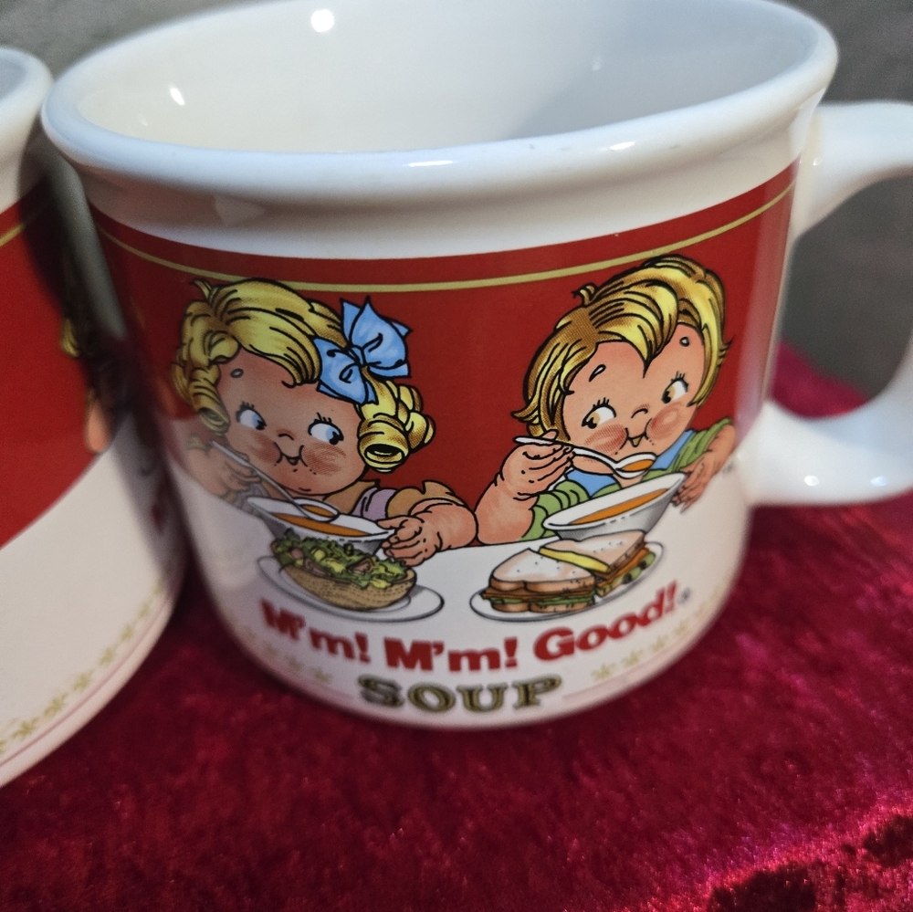 These are vintage 1989 Campbell's Soup ceramic mugs ( Set Of 2)